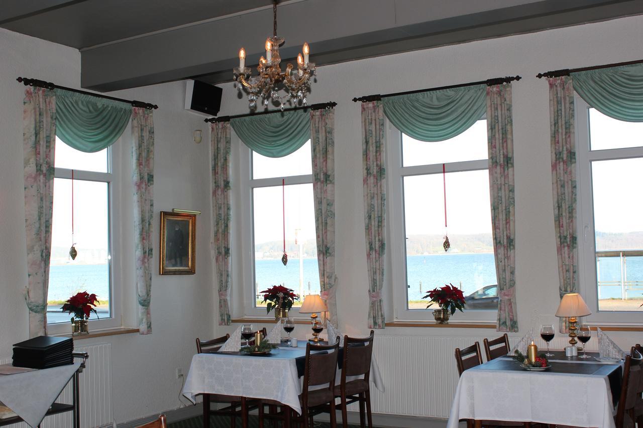 Solyst Kro- Restaurant Og Hotel I/S เออเบินโค ภายนอก รูปภาพ